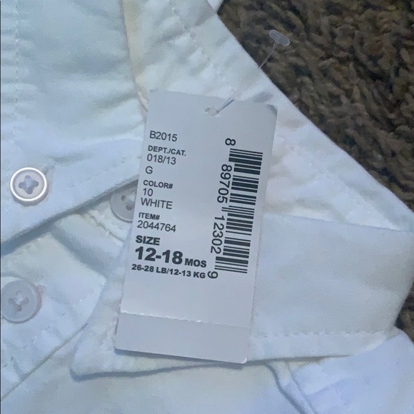 3 button ups - Picture 2 of 5